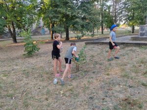 Read more about the article 24 августа дети досуговой площадки «Солнышко» приняли участие в акции «Зелёная станица»